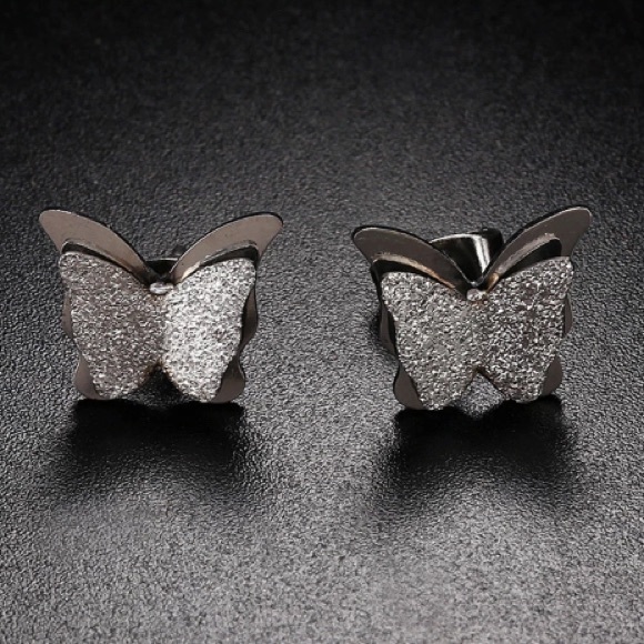 NEW!💙💎🦋BUTTERFLIES!!!🦋💎💙SILVERY!💍BEAUTIFUL! - Picture 2 of 8